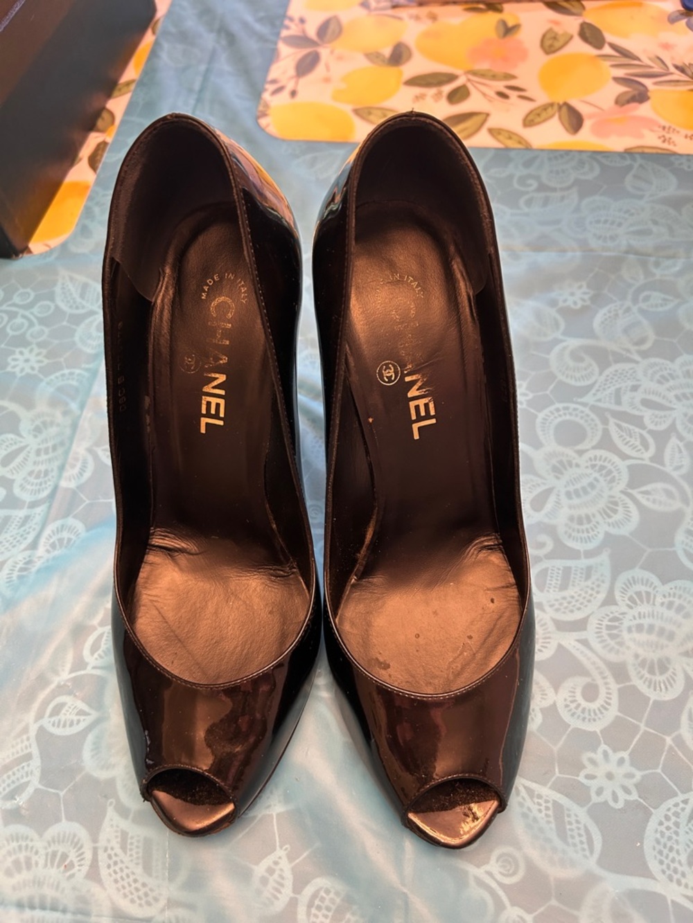 CHANEL Black Patent Leather Peep-Toe Stiletto Heels with Gold CC - Picture 12 of 12